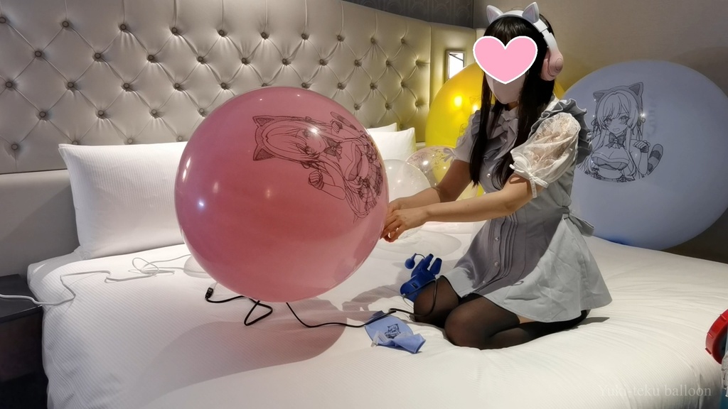 黒髪Mちゃんのヘリウム風船遊び&割り M-chan's Helium balloon play & Pop
