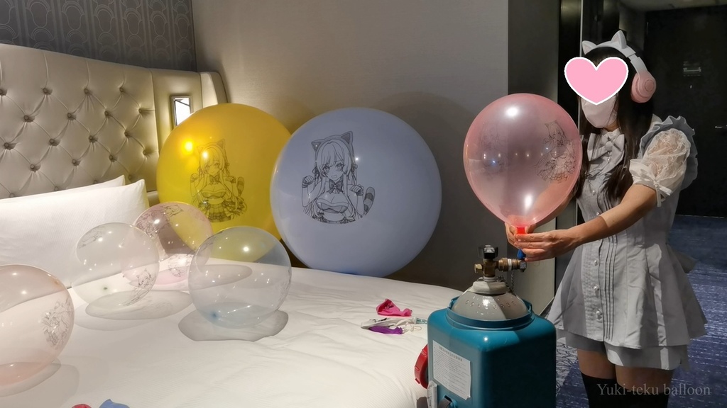 黒髪Mちゃんのヘリウム風船遊び&割り M-chan's Helium balloon play & Pop