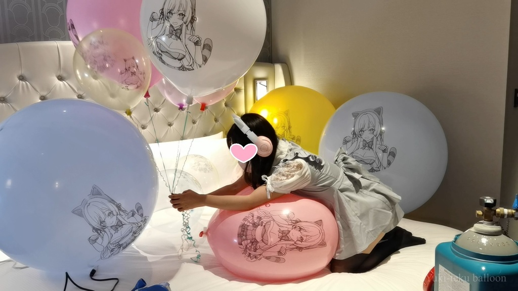 黒髪Mちゃんのヘリウム風船遊び&割り M-chan's Helium balloon play & Pop