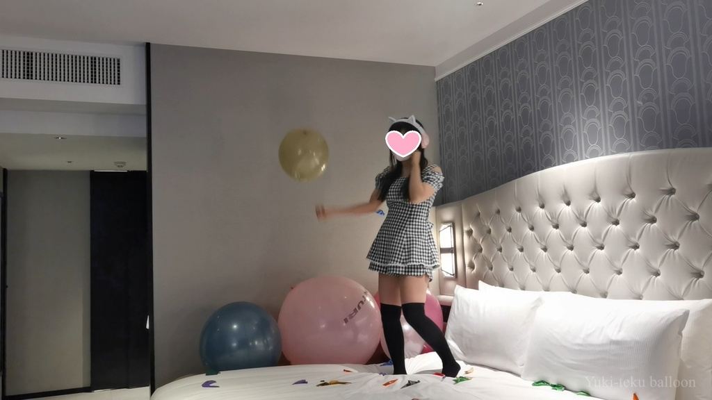 黒髪Mちゃんの風船割り&足割り M-chan's balloon play & Pop & foot Pop