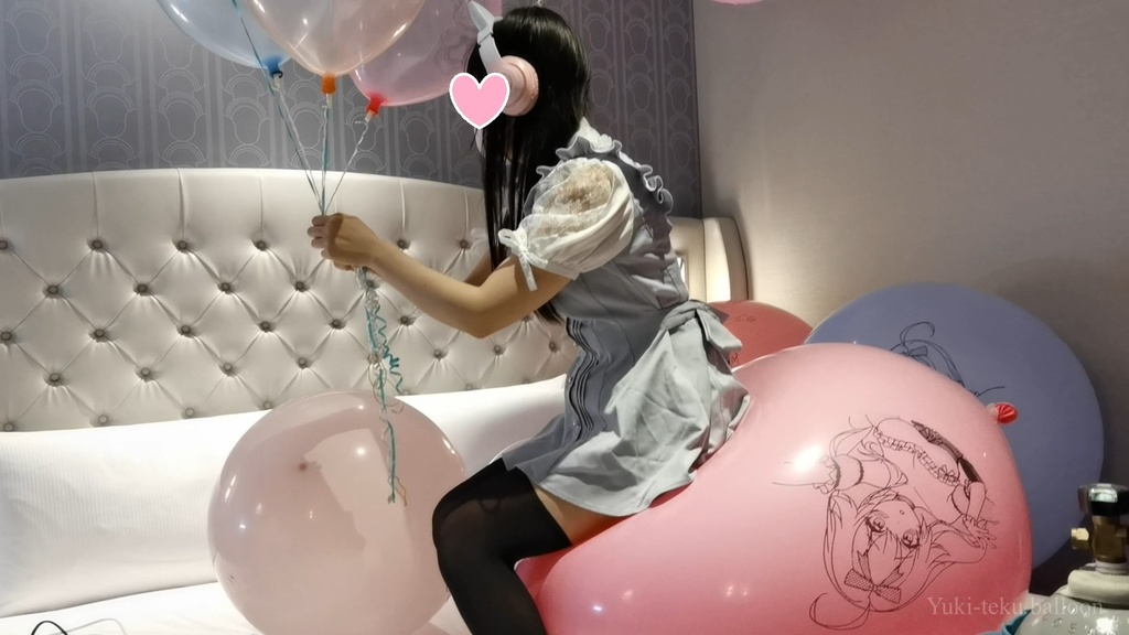 黒髪Mちゃんのヘリウム風船遊び&割り2 M-chan's Helium balloon play & Pop2