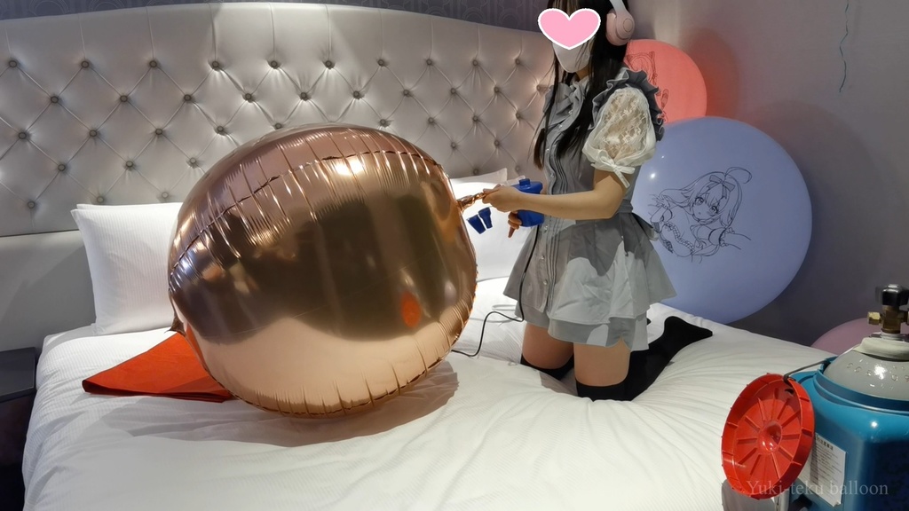 黒髪Mちゃんのマイラーヘリウム風船遊び M-chan's Foil Helium balloon play