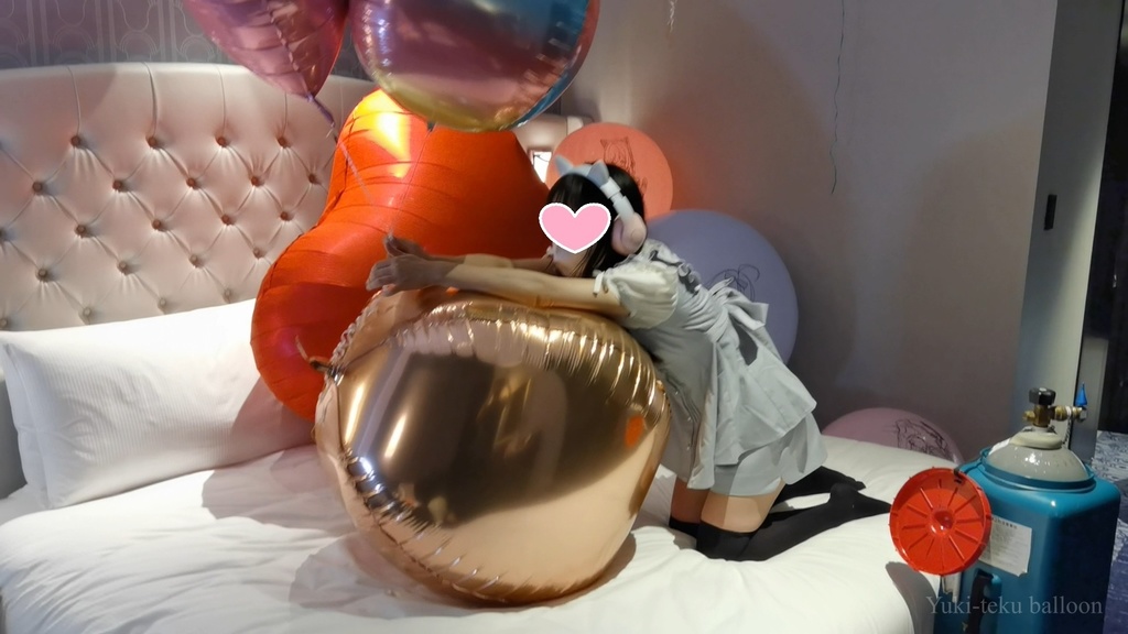 黒髪Mちゃんのマイラーヘリウム風船遊び M-chan's Foil Helium balloon play