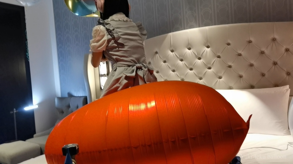 黒髪Mちゃんのマイラーヘリウム風船遊び M-chan's Foil Helium balloon play