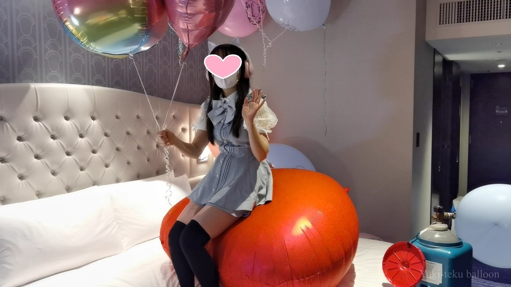 黒髪Mちゃんのマイラーヘリウム風船遊び M-chan's Foil Helium balloon play