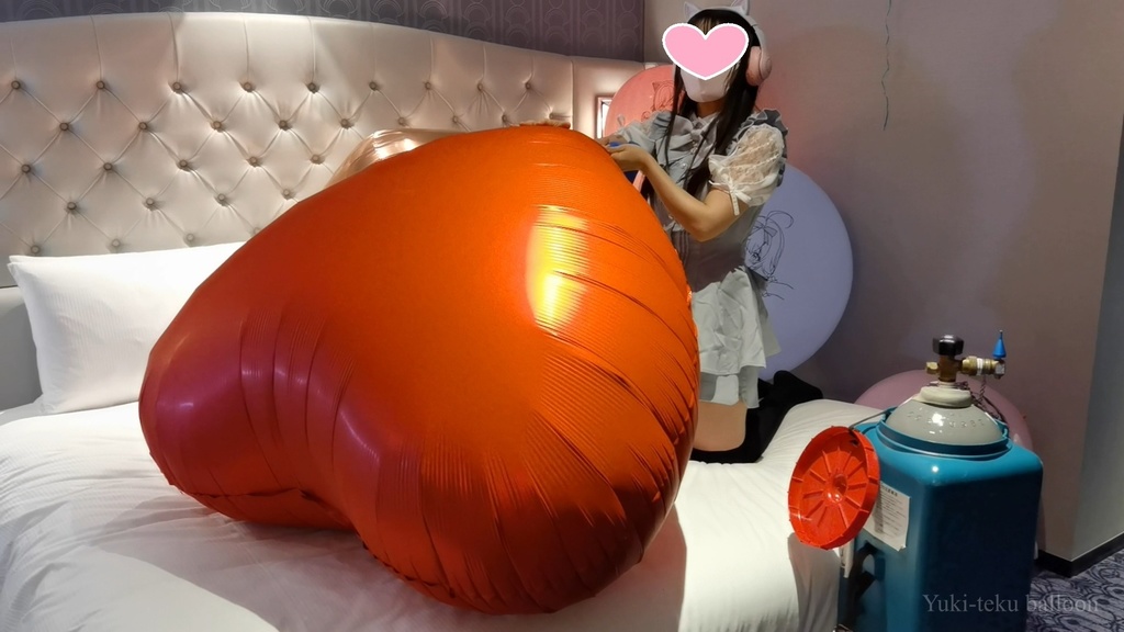 黒髪Mちゃんのマイラーヘリウム風船遊び M-chan's Foil Helium balloon play