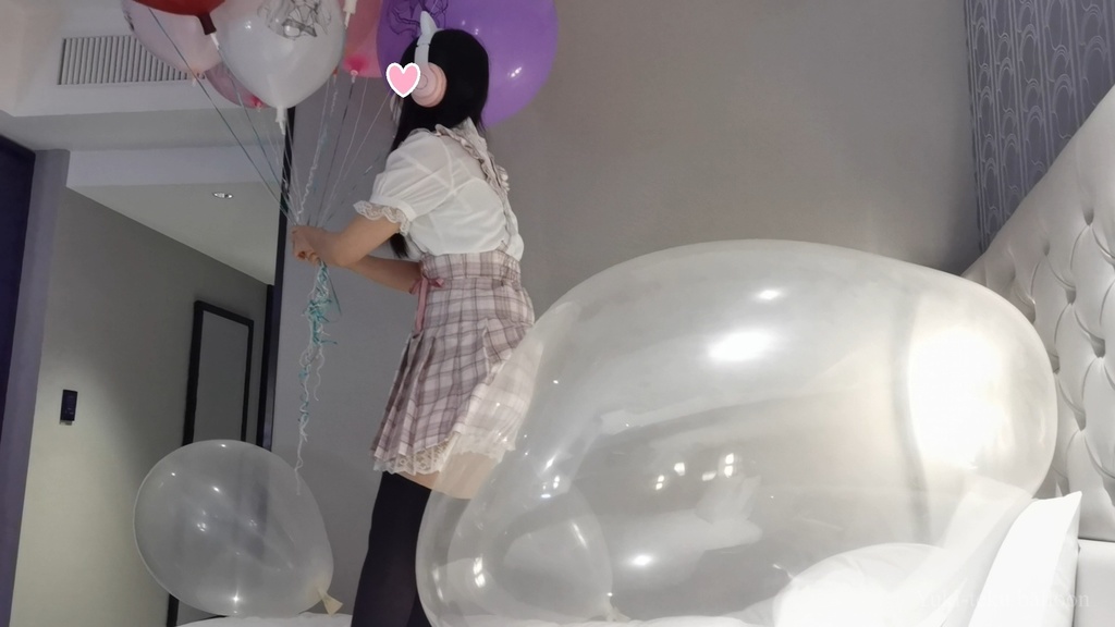 JK Mちゃんのロングネック風船遊び JK Style M-chan's Long-neck balloon play