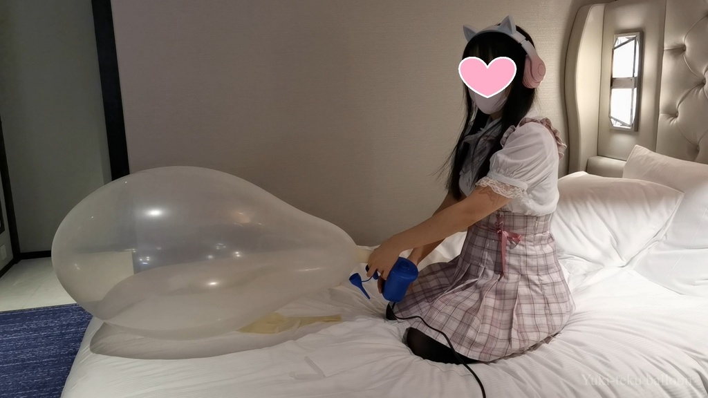 JK Mちゃんのロングネック風船遊び JK Style M-chan's Long-neck balloon play