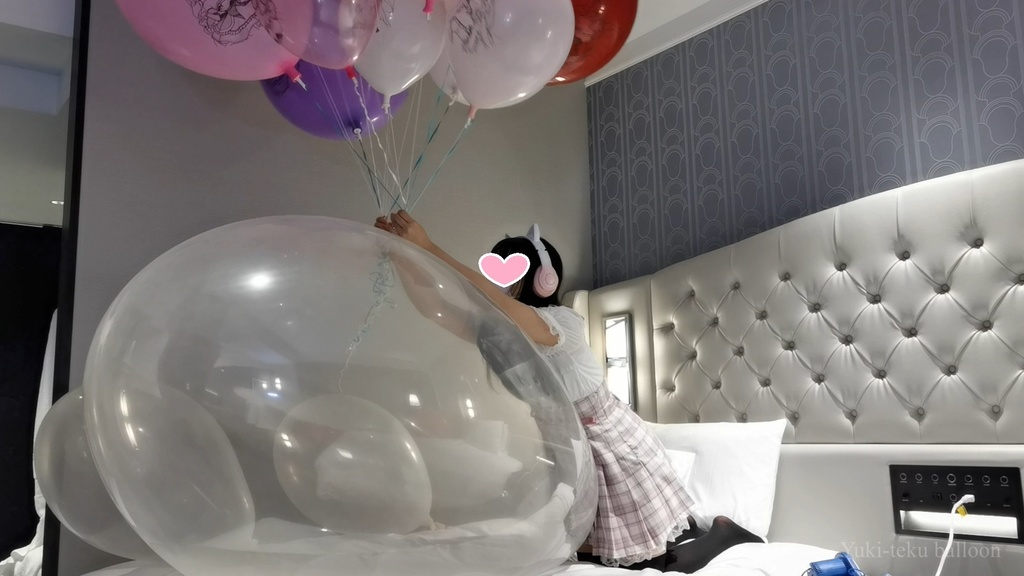 JK Mちゃんのロングネック風船遊び JK Style M-chan's Long-neck balloon play