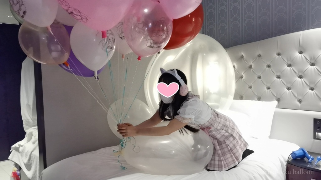JK Mちゃんのロングネック風船遊び JK Style M-chan's Long-neck balloon play