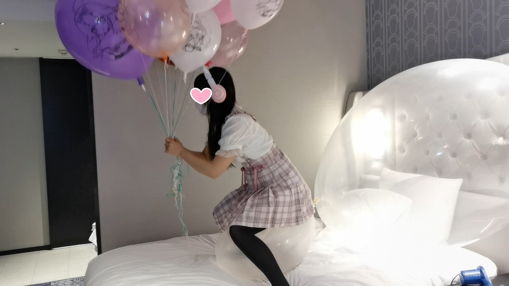 JK Mちゃんのロングネック風船遊び JK Style M-chan's Long-neck balloon play