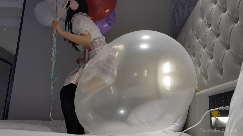 JK Mちゃんの気球遊び JK style M-chan's Weather balloon play