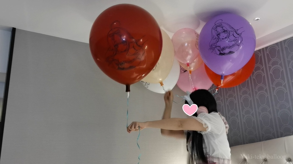 JK Mちゃんのヘリウム風船割り&足割り JK style M-chan's Helium balloon pop &  foot pop