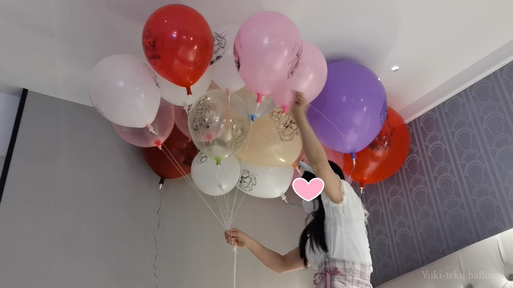 JK Mちゃんのヘリウム風船割り&足割り JK style M-chan's Helium balloon pop & foot pop