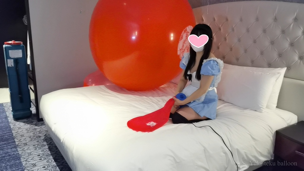 アリスMちゃんの巨大風船遊び Alice style M-chan's Huge balloon play