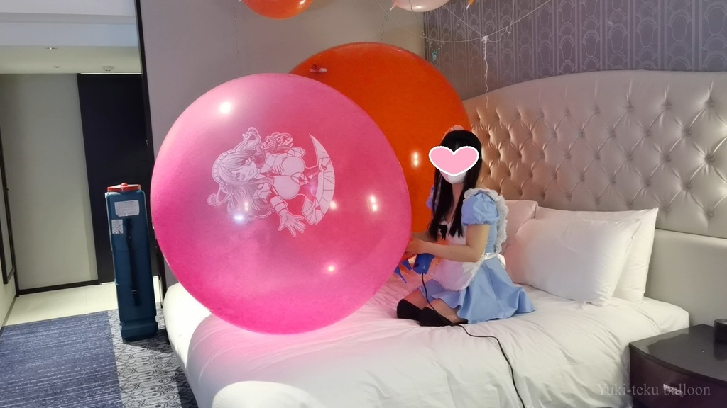 アリスMちゃんの巨大風船遊び Alice style M-chan's Huge balloon play