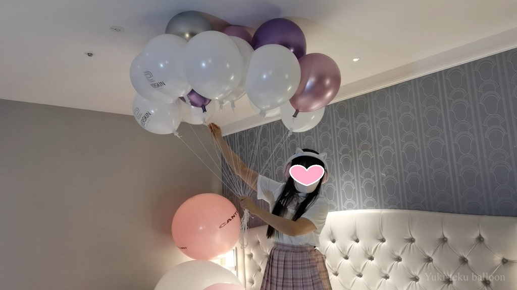 JK Mちゃんのヘリウム風船遊び&割り JK style M-chan's Helium balloon play & Pop