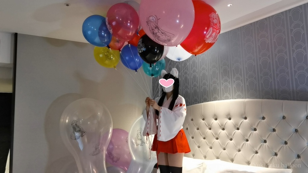 巫女さんのヘリウム風船遊び Miko style M-chan's Helium balloon play