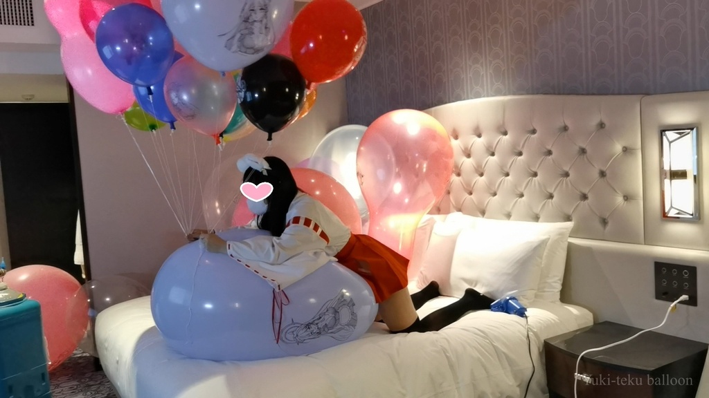 巫女さんのイラスト風船遊び Miko style M-chan's Anime balloon play