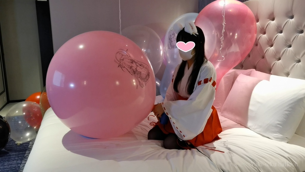 巫女さんのイラスト風船遊び Miko style M-chan's Anime balloon play