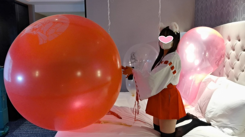 巫女さんの気球遊び Miko style M-chan's Weather balloon play 2