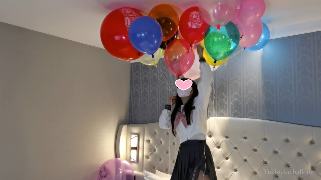 JK Mちゃんのロングネック風船遊び&ヘリウム風船割り JK style M-chan's Long-neck balloon play & Helium balloon pop
