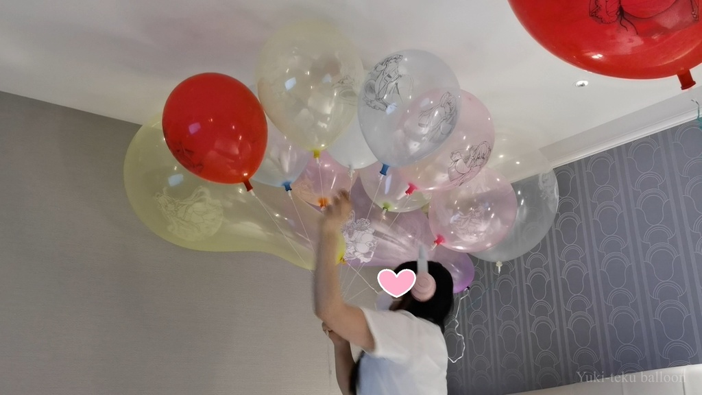 JK Mちゃんのヘリウム風船割り&足割り2 JK style M-chan's Helium balloon pop & foot pop2