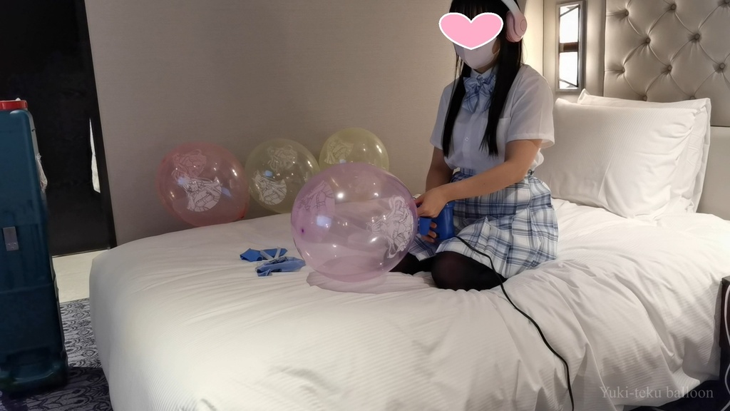 JK Mちゃんのヘリウム風船割り&足割り2 JK style M-chan's Helium balloon pop & foot pop2