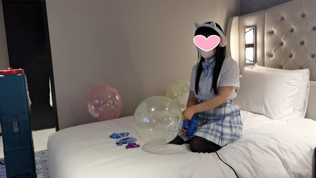 JK Mちゃんのヘリウム風船割り&足割り2 JK style M-chan's Helium balloon pop & foot pop2