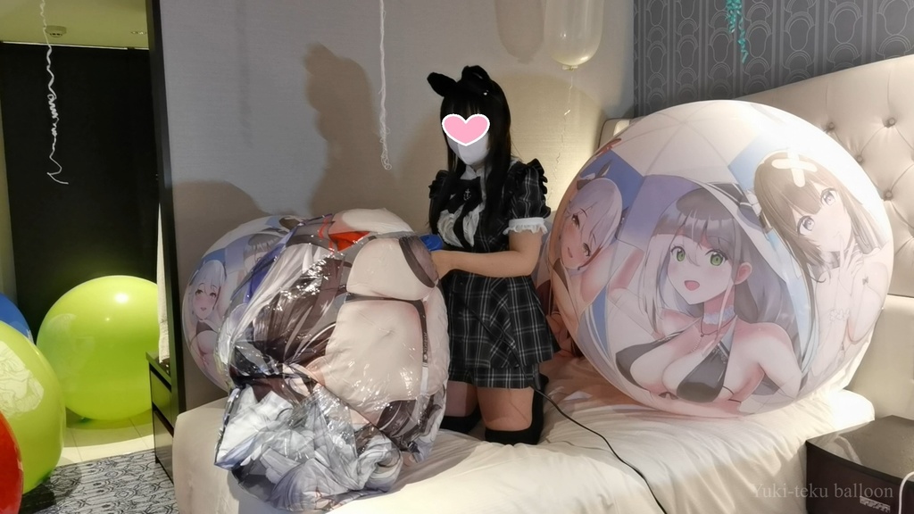 猫耳Mちゃんの巨大ビーチボール遊び M-chan's huge Beach ball play