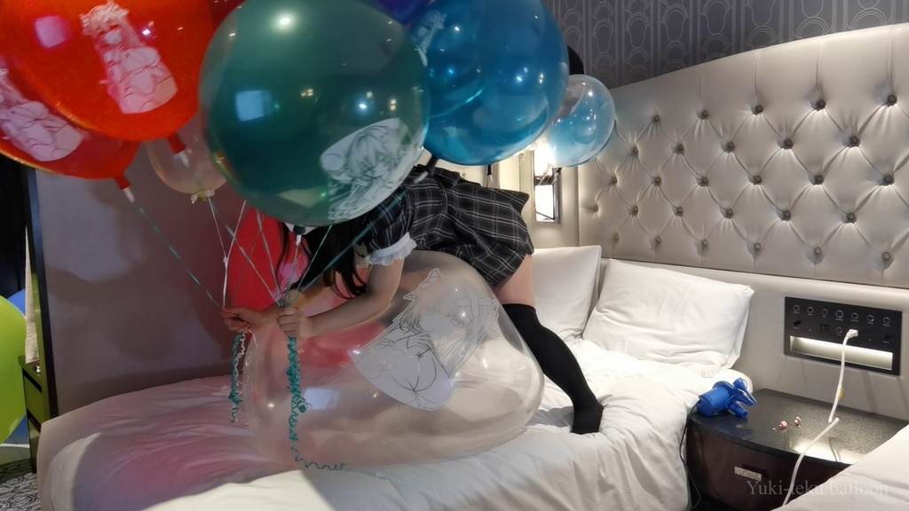 猫耳Mちゃんのイラスト風船遊び&ヘリウム風船割り M-chan's Anime balloon play & Helium balloon pop