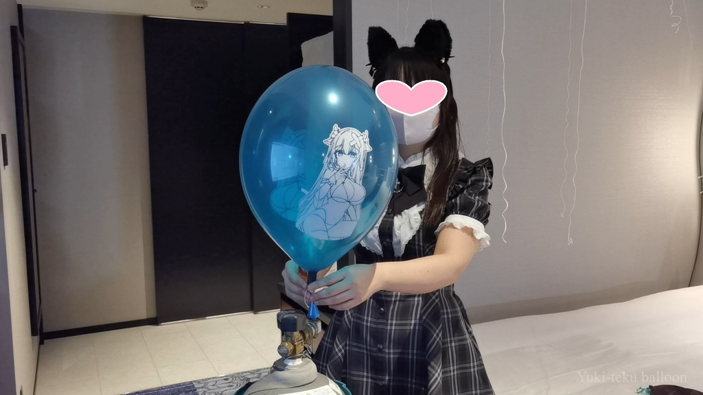 猫耳Mちゃんのヘリウム風船遊び Cat ear M-chan's Helium balloon play
