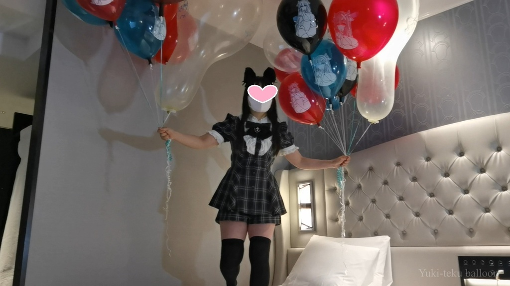 猫耳Mちゃんのヘリウム風船遊び Cat ear M-chan's Helium balloon play