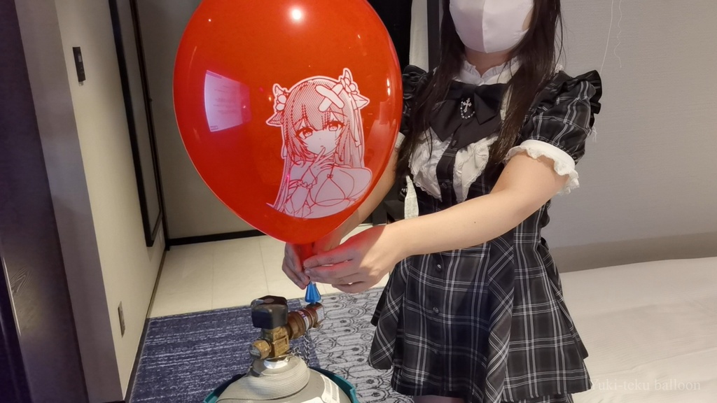 猫耳Mちゃんのヘリウム風船遊び Cat ear M-chan's Helium balloon play