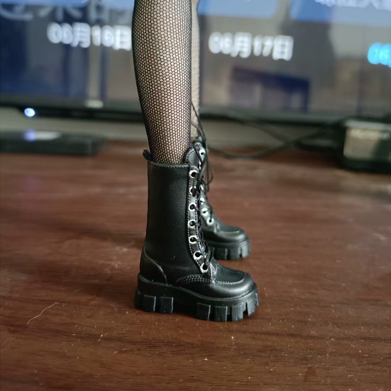 マーチンブーツ オビツ11靴