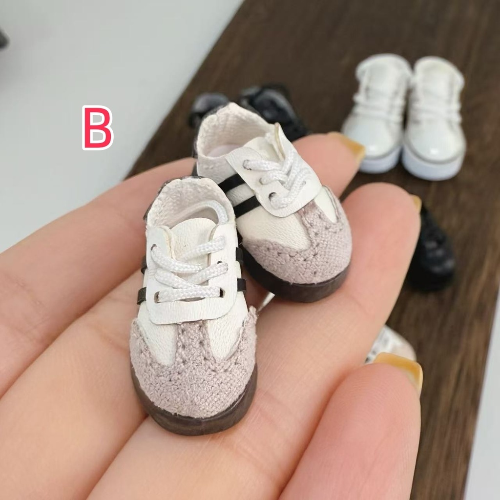 オビツ11 スニーカー