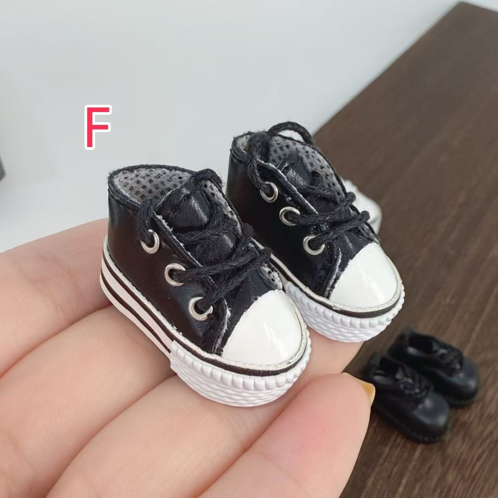 オビツ11 スニーカー