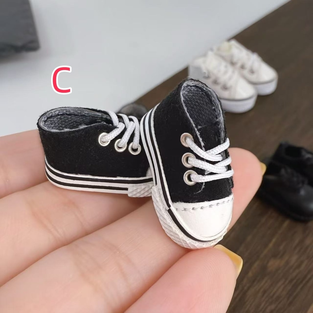 オビツ11 スニーカー