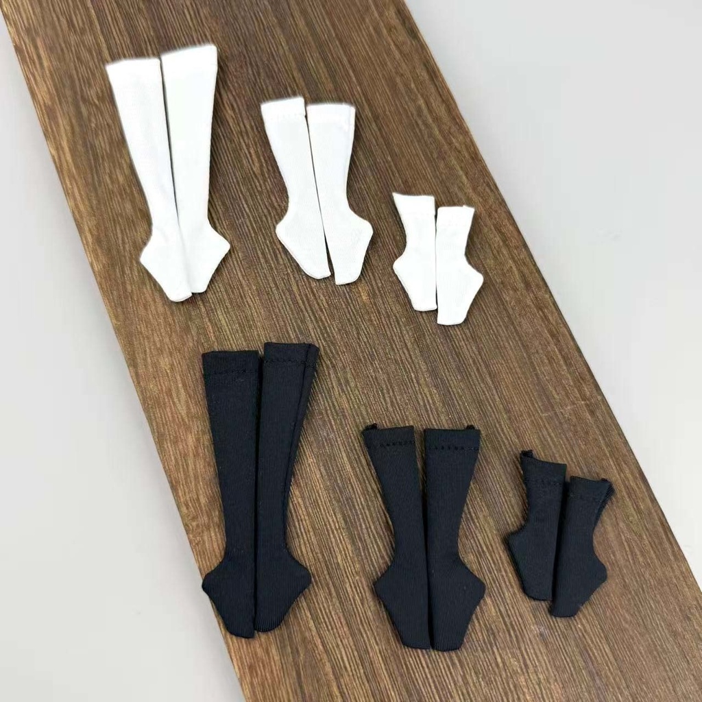 オーバーニーソックス