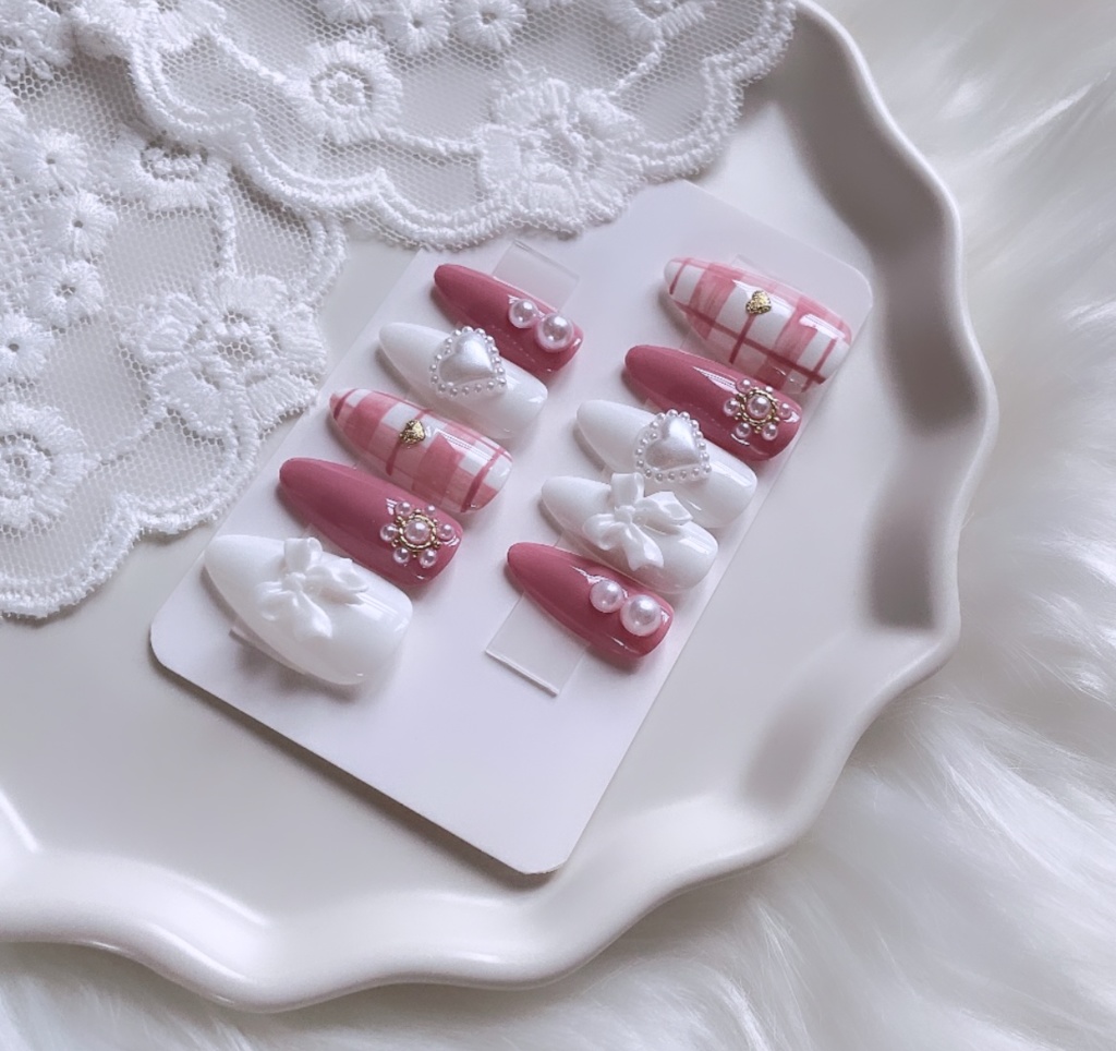 【現品】 48 ネイルチップ ピンク ホワイト パール ハート リボン チェック柄 ガーリー 推しネイル 推し色 推しカラー 推し事