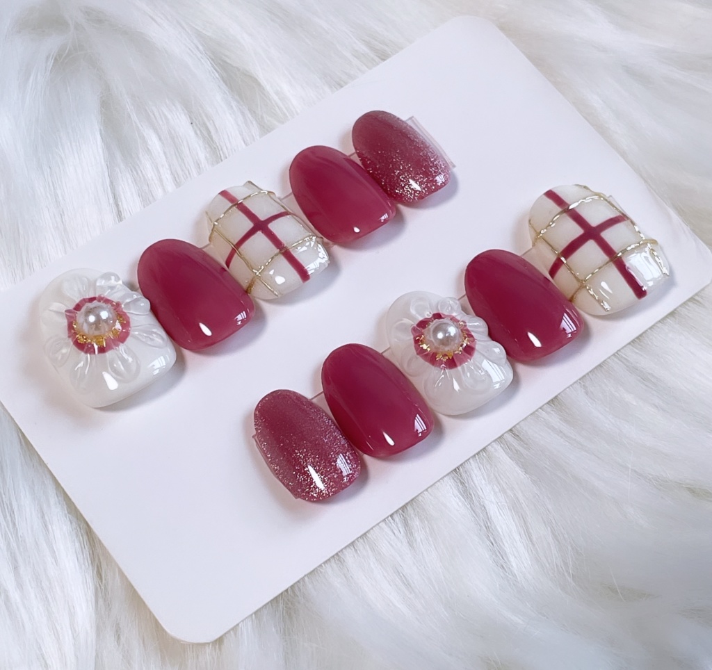 【現品】 61 ネイルチップ ミルキーホワイト ピンク フラワー マグネット ミラー チェック柄 うるマグ 春ネイル お花ネイル ぷっくりフラワー ガーリーネイル 大人可愛いネイル