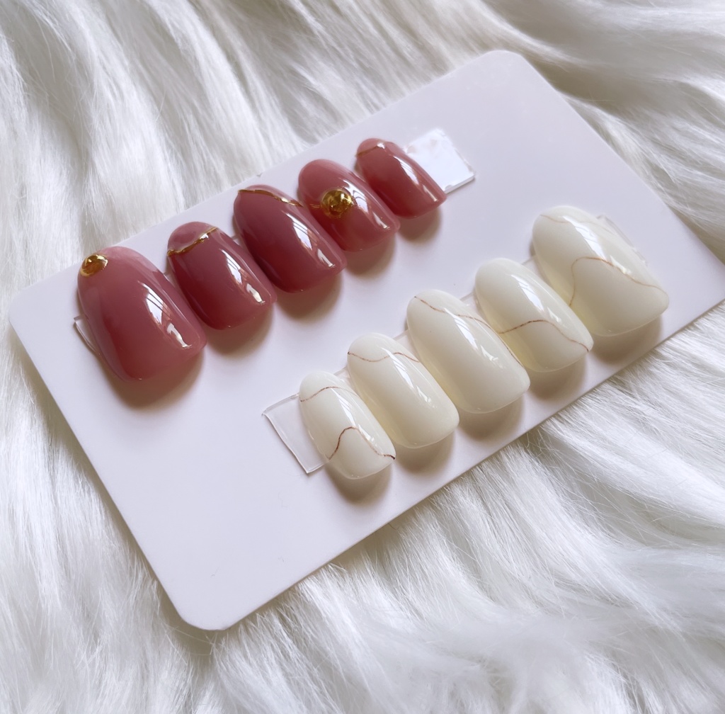 【現品】 66 ネイルチップ ニュアンス うねうね ミラー うる艶 ちゅるん 大人可愛い 大人っぽ 韓国っぽ