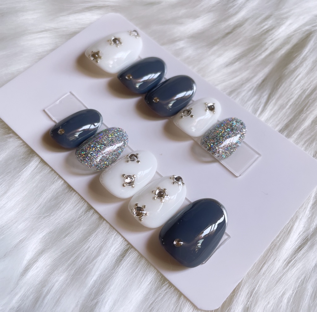 【現品】 68 ネイルチップ 韓国っぽ 大人っぽ ミラー フレンチ フラワー ちゅるん うる艶