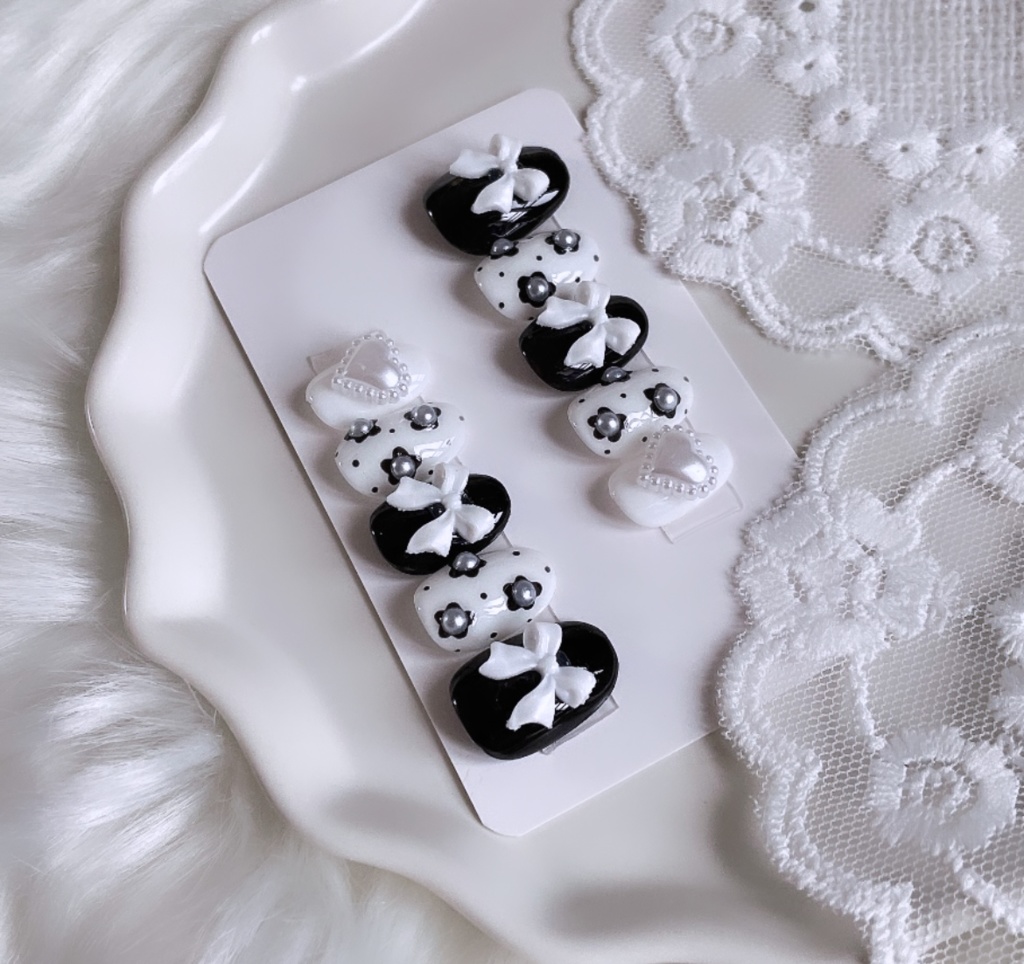 【現品】 73 ネイルチップ 韓国っぽ 大人っぽ フラワー デイジー ガーリー パール リボン ドット柄 花柄 春ネイル 学生ネイル 大人可愛いネイル