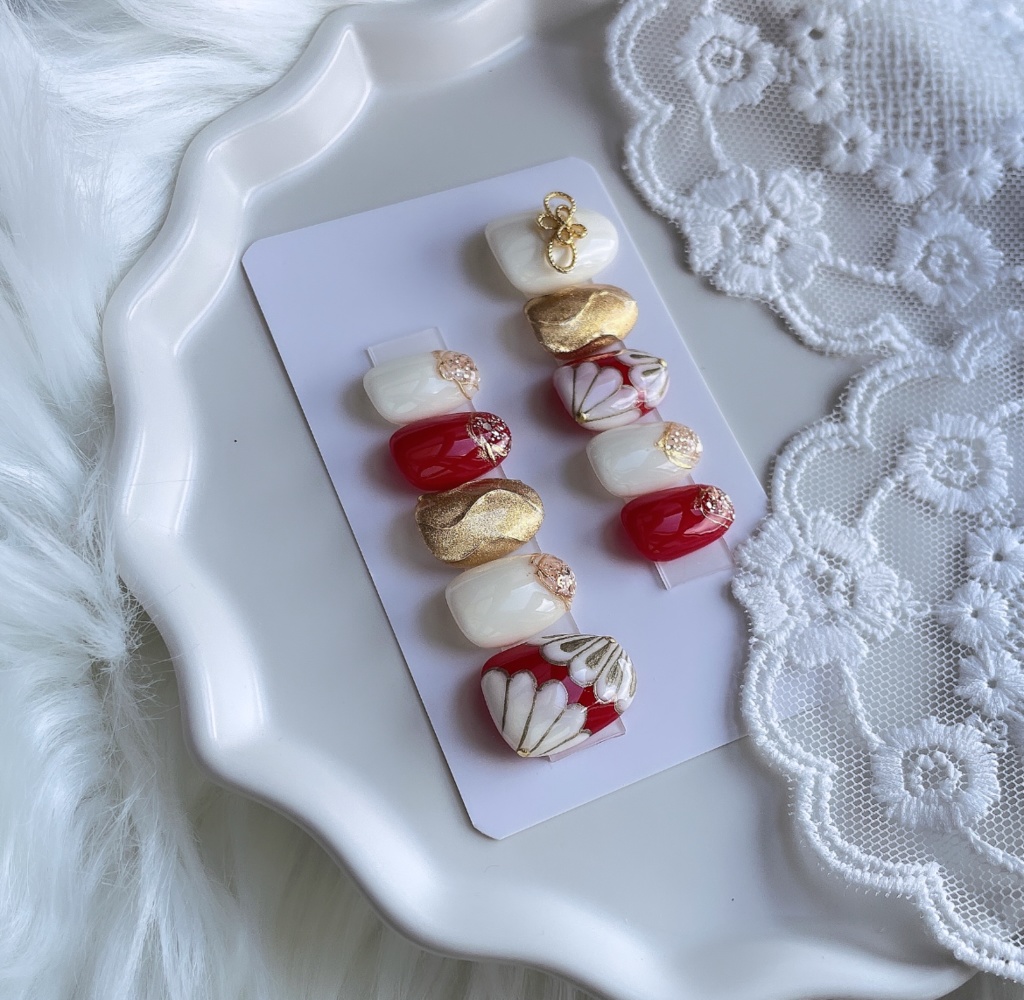 【現品】 82 ネイルチップ 和柄 ミラー フレンチ 成人式 卒業式 前撮り 和柄ネイル 成人式ネイル 卒業式ネイル 前撮りネイル ブラックネイル レッドネイル