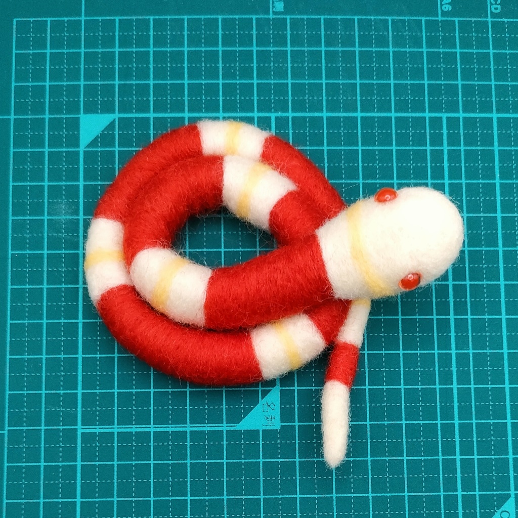 羊毛ヘビ〜ず(アルビノミルク)