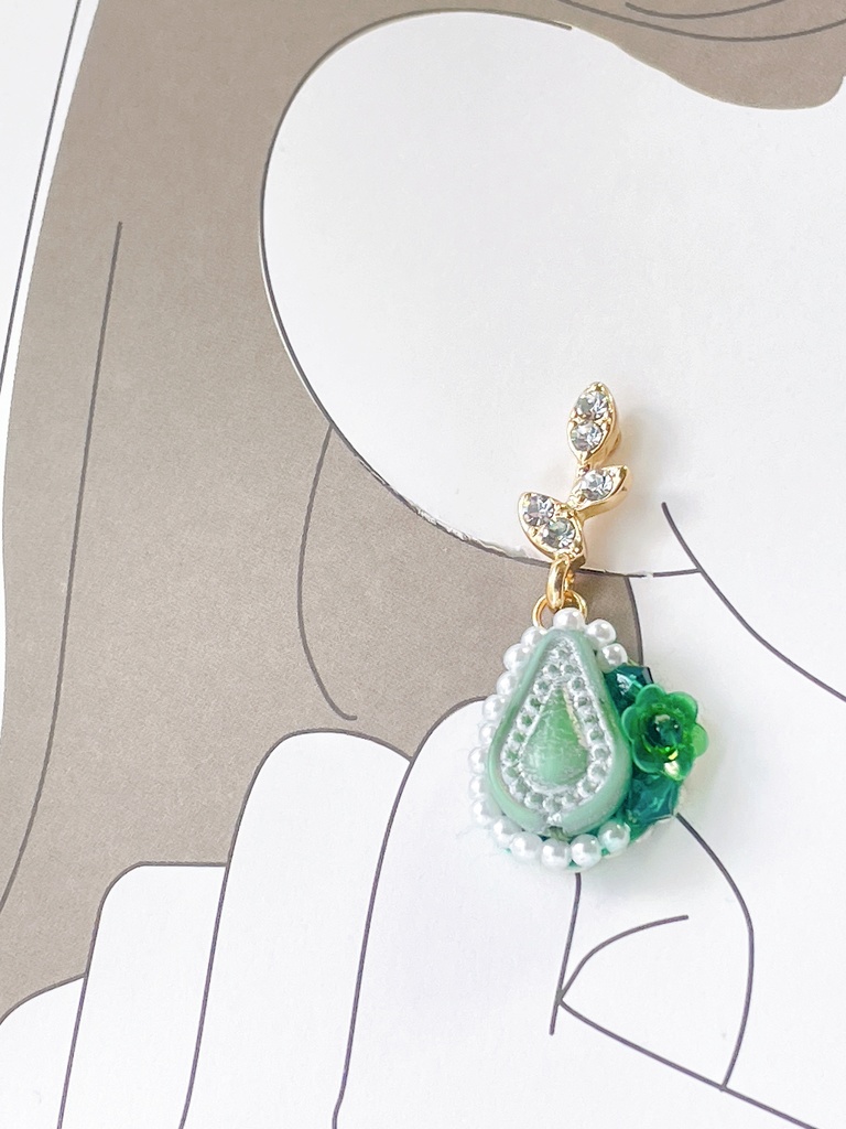 【ピアス】ティアドロップの耳飾り No.9 | tefutefu no niwa BOOTH店