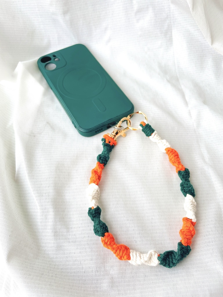 マクラメ編みのハンドストラップ No.13 | tefutefu no niwa BOOTH店