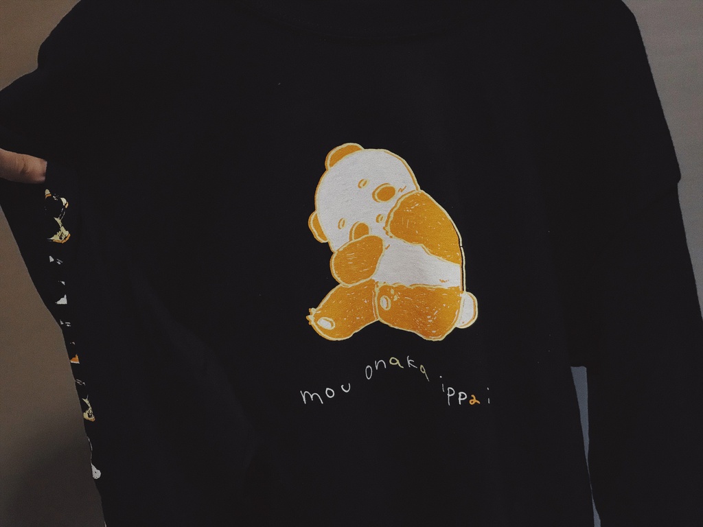 “mou onaka ippai LONG T-shirts” 《ブラック》