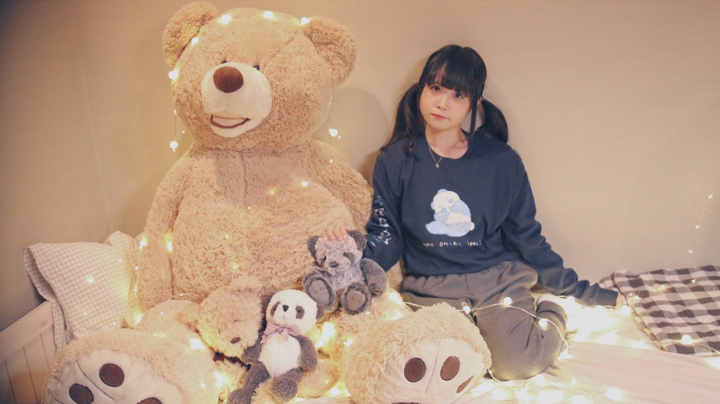 “mou onaka ippai LONG T-shirts” 《ネイビー》